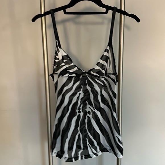 Vintage Dolce & Gabbana intimate cami. Zebra print. Adjustable straps. - Picture 2 of 8